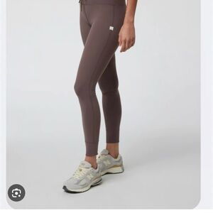 Vuori High-Rise wine color Leggings